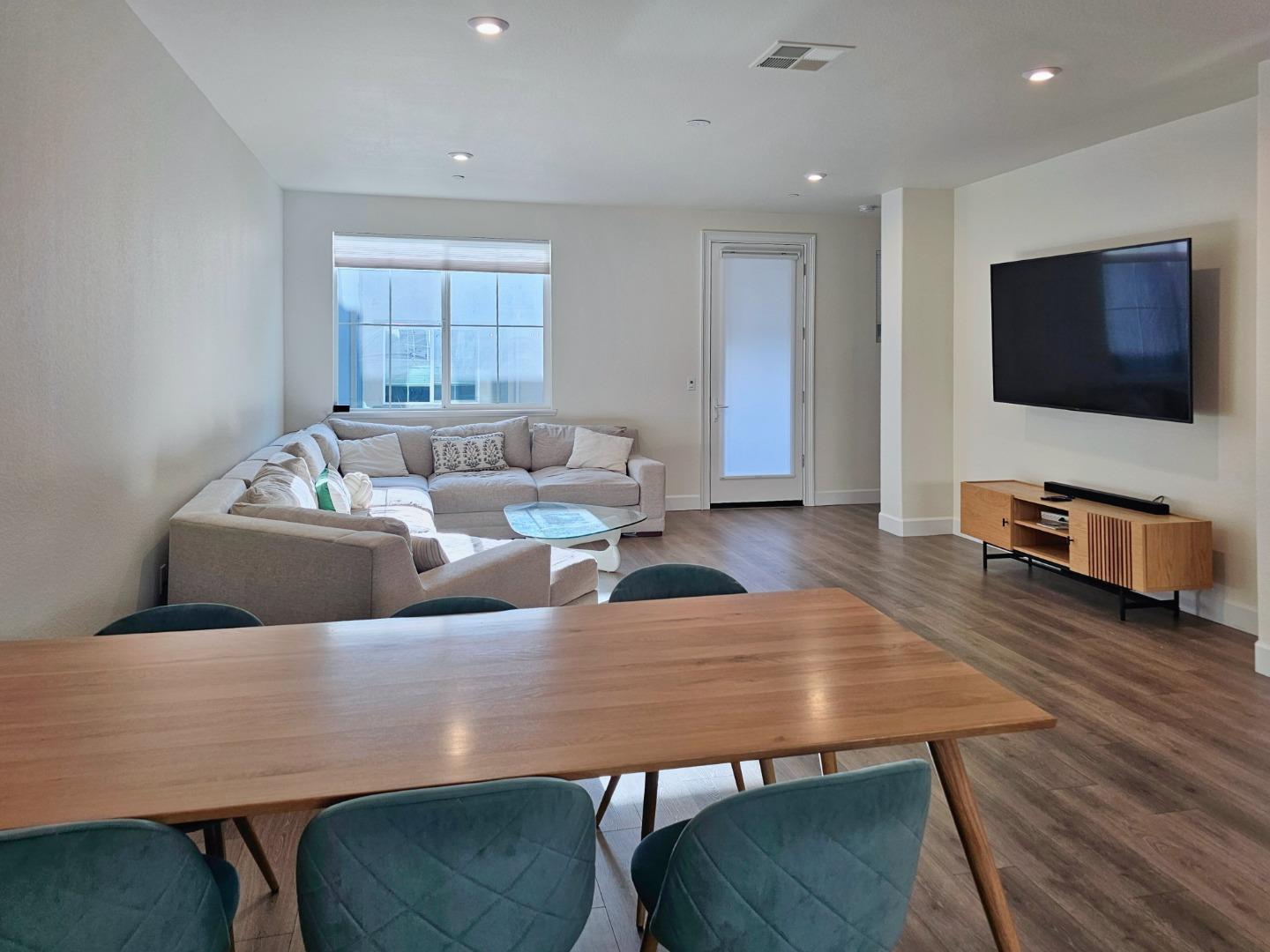 Detail Gallery Image 2 of 22 For 1746 Pedrozzi Cmn, Livermore,  CA 94551 - 4 Beds | 3/1 Baths