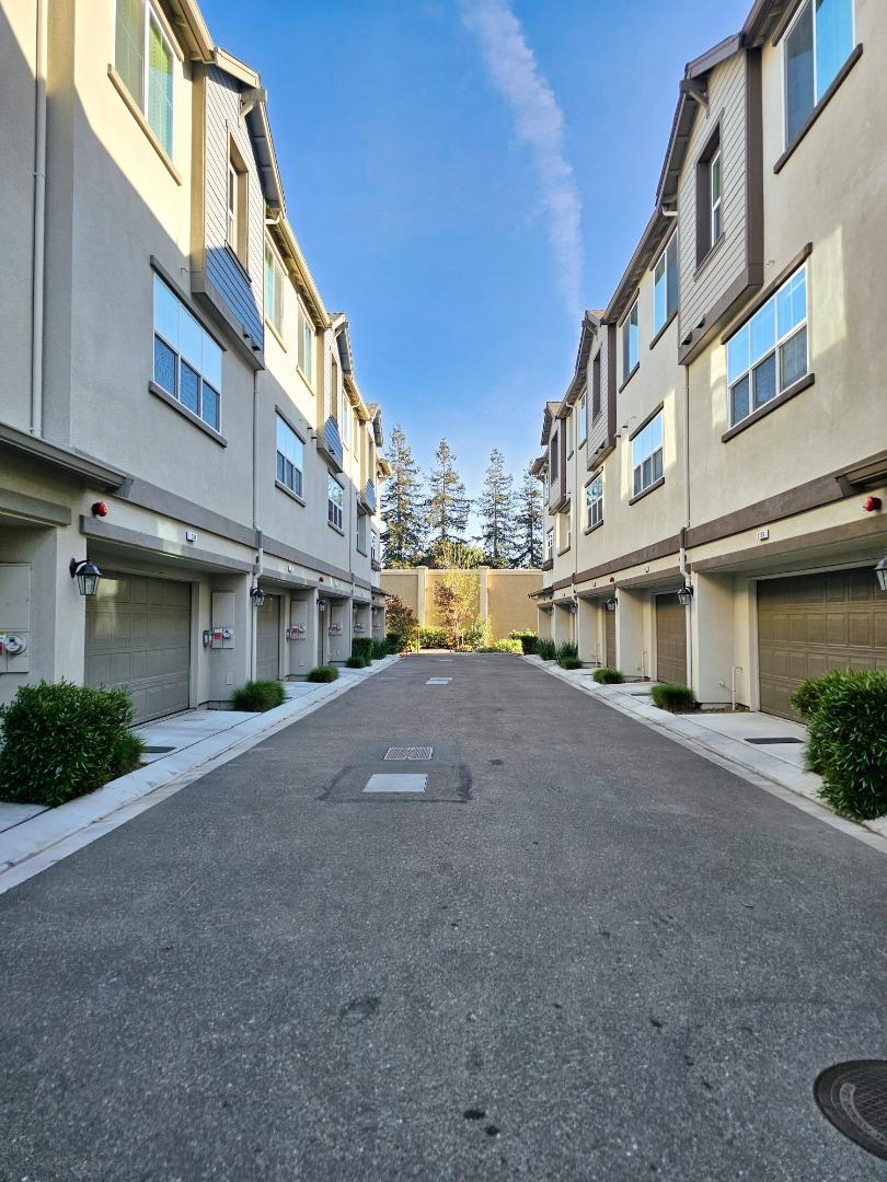 Detail Gallery Image 20 of 22 For 1746 Pedrozzi Cmn, Livermore,  CA 94551 - 4 Beds | 3/1 Baths