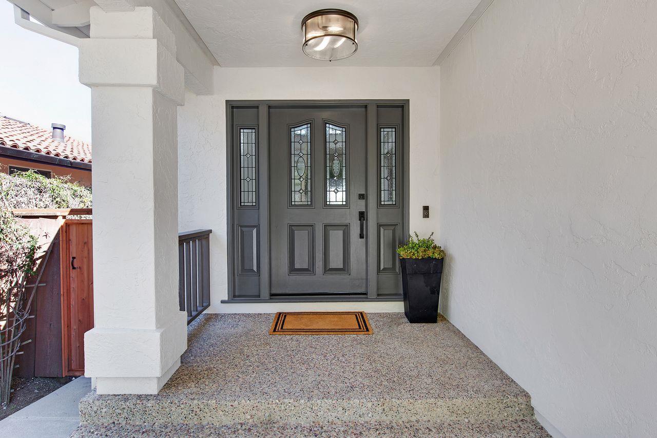 Detail Gallery Image 2 of 43 For 731 Lakemead Way, Redwood City,  CA 94062 - 4 Beds | 2/1 Baths