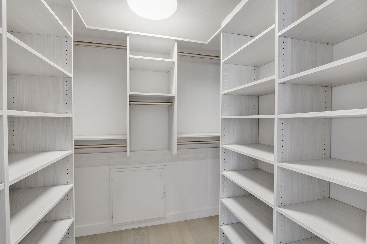 Detail Gallery Image 24 of 43 For 731 Lakemead Way, Redwood City,  CA 94062 - 4 Beds | 2/1 Baths