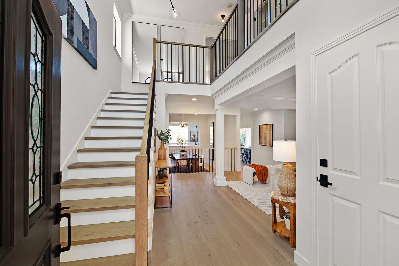 Detail Gallery Image 3 of 43 For 731 Lakemead Way, Redwood City,  CA 94062 - 4 Beds | 2/1 Baths