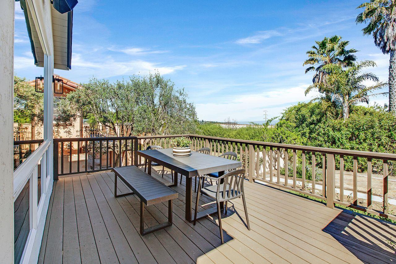 Detail Gallery Image 34 of 43 For 731 Lakemead Way, Redwood City,  CA 94062 - 4 Beds | 2/1 Baths