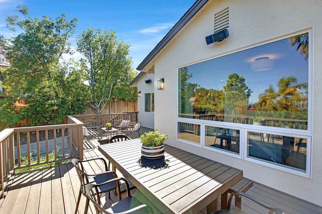 Detail Gallery Image 35 of 43 For 731 Lakemead Way, Redwood City,  CA 94062 - 4 Beds | 2/1 Baths