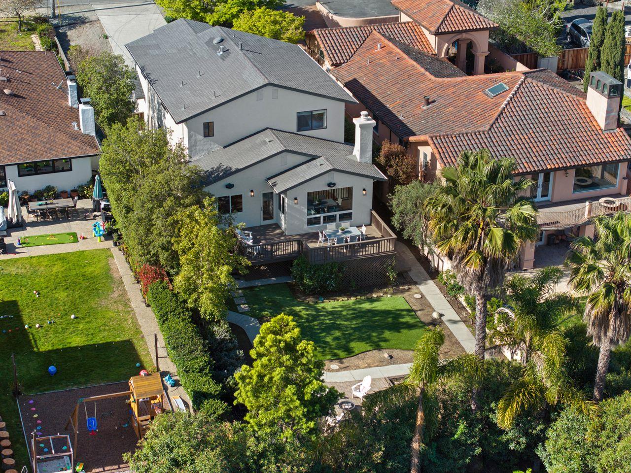 Detail Gallery Image 39 of 43 For 731 Lakemead Way, Redwood City,  CA 94062 - 4 Beds | 2/1 Baths