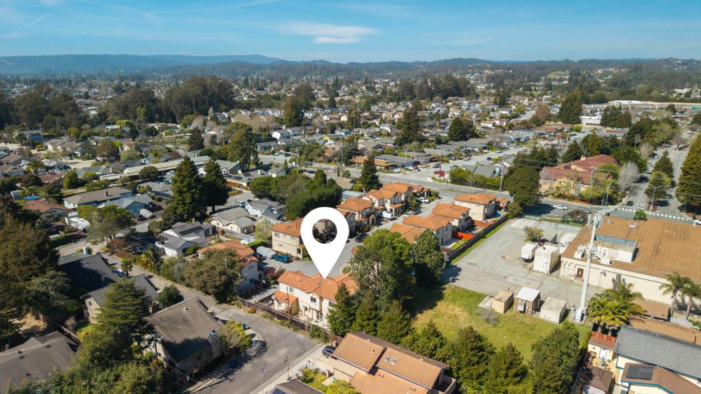 Detail Gallery Image 2 of 60 For 1576 Heritage Ln, Santa Cruz,  CA 95062 - 4 Beds | 3/1 Baths