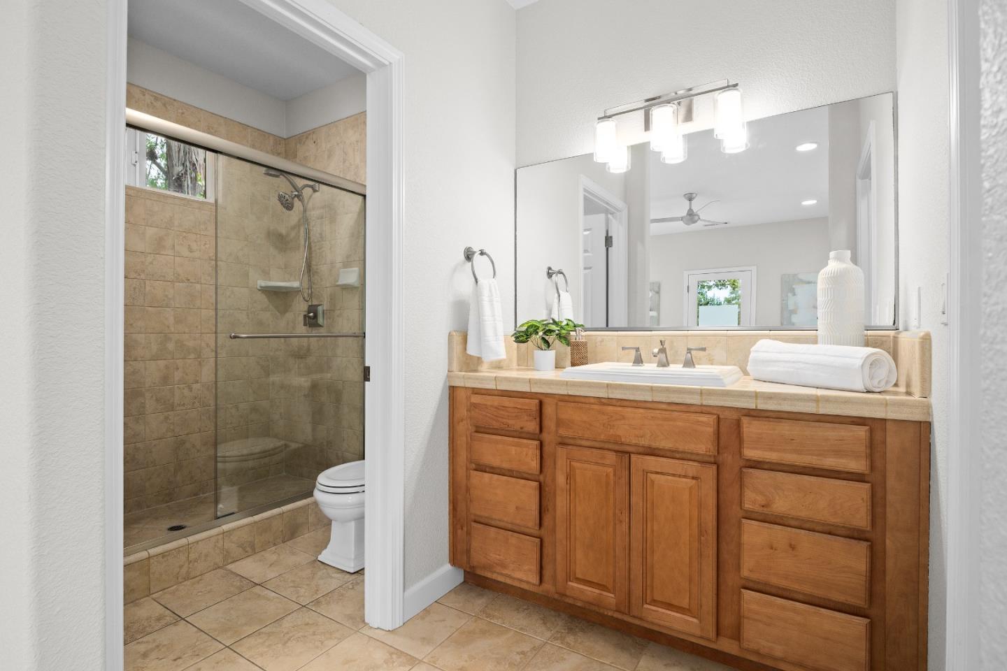 Detail Gallery Image 21 of 60 For 1576 Heritage Ln, Santa Cruz,  CA 95062 - 4 Beds | 3/1 Baths