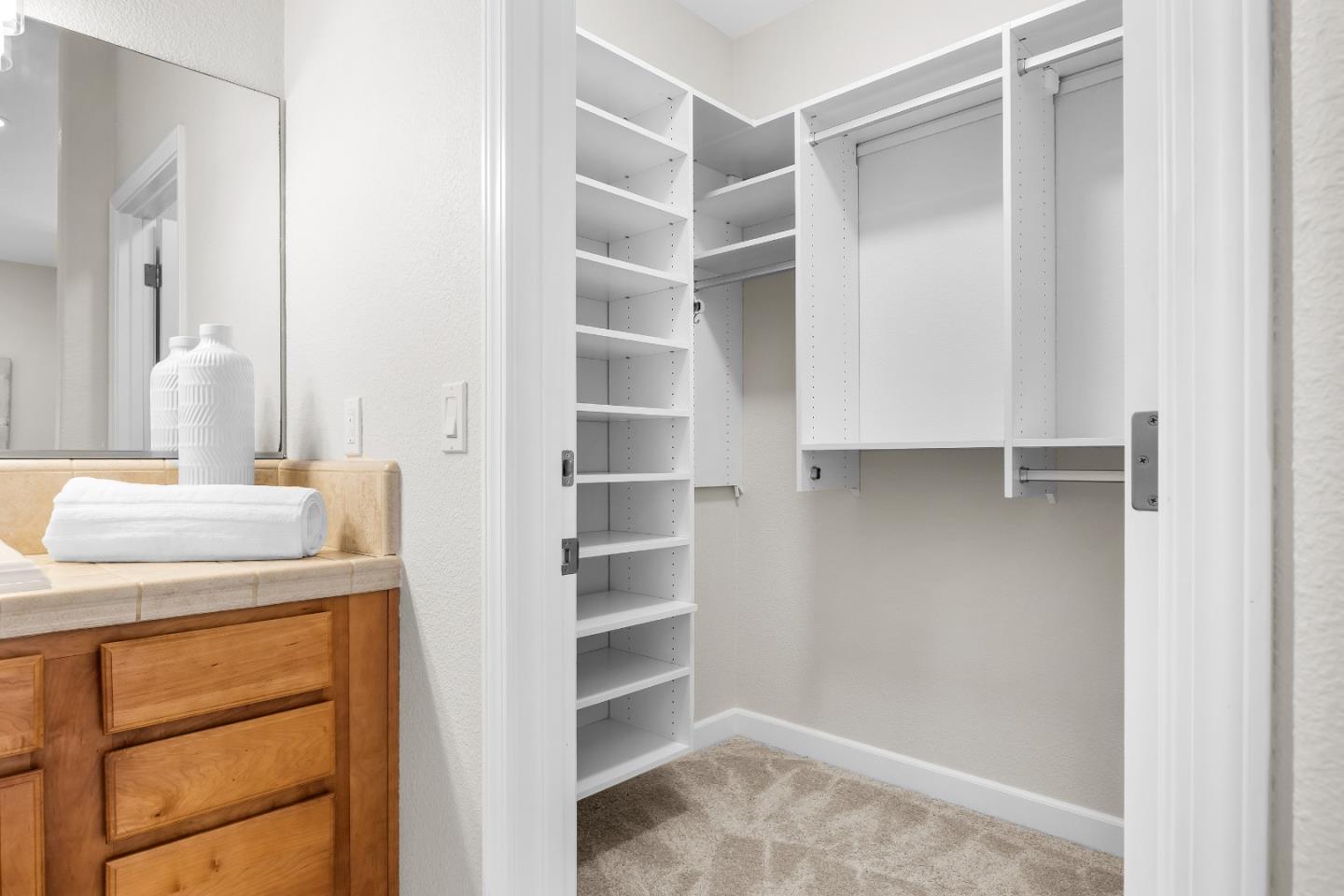 Detail Gallery Image 22 of 60 For 1576 Heritage Ln, Santa Cruz,  CA 95062 - 4 Beds | 3/1 Baths