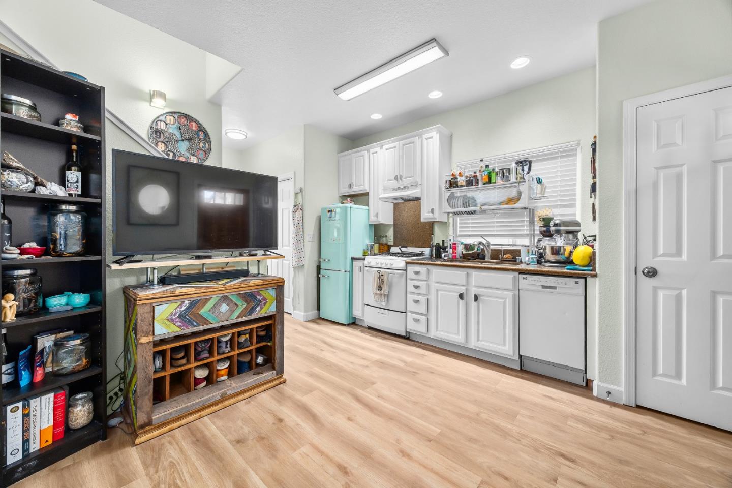 Detail Gallery Image 37 of 60 For 1576 Heritage Ln, Santa Cruz,  CA 95062 - 4 Beds | 3/1 Baths