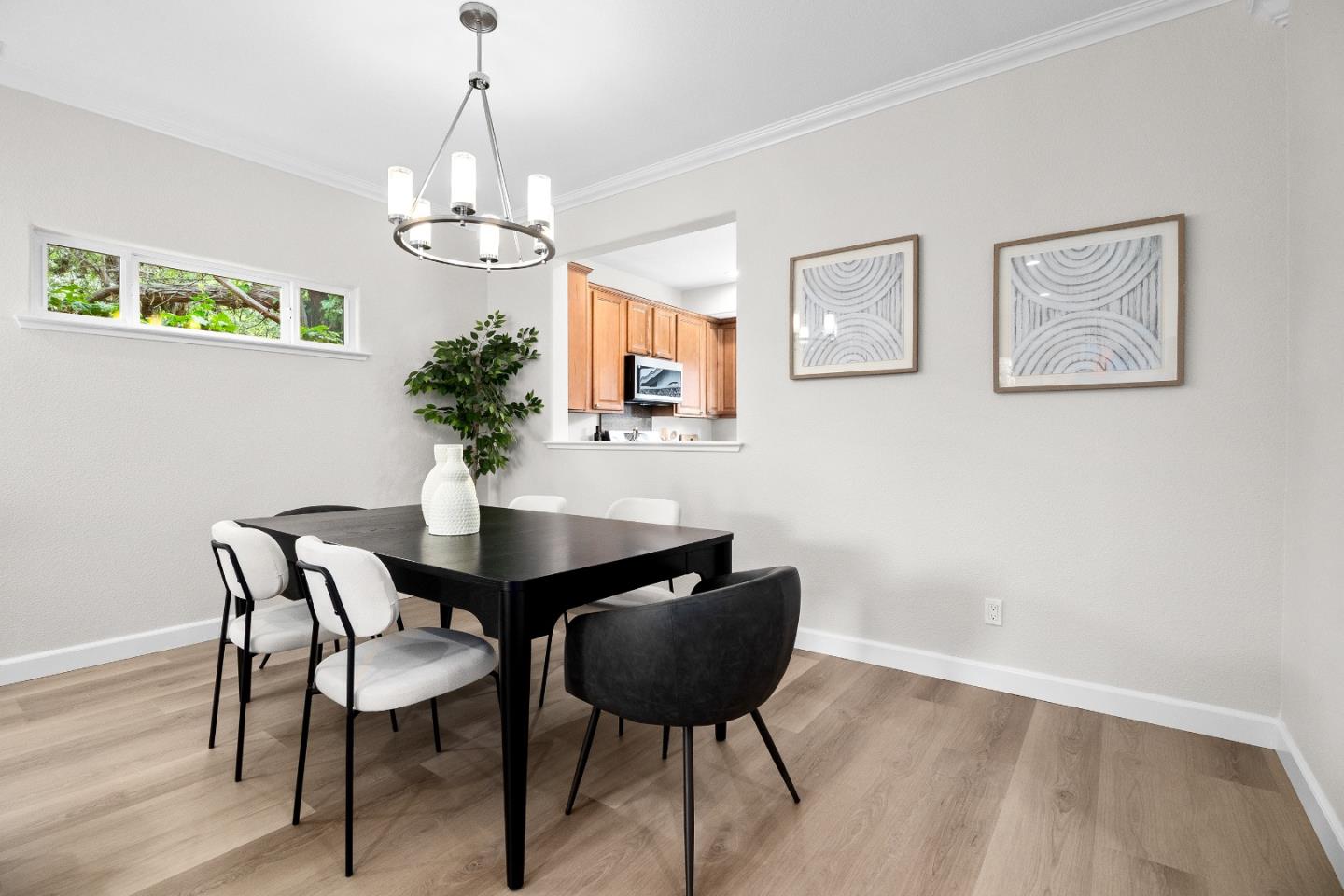 Detail Gallery Image 8 of 60 For 1576 Heritage Ln, Santa Cruz,  CA 95062 - 4 Beds | 3/1 Baths