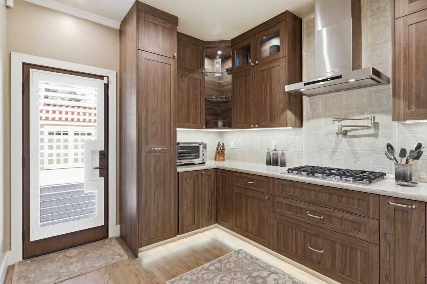 Detail Gallery Image 13 of 72 For 911 Michigan Ave, San Jose,  CA 95125 - 3 Beds | 3 Baths