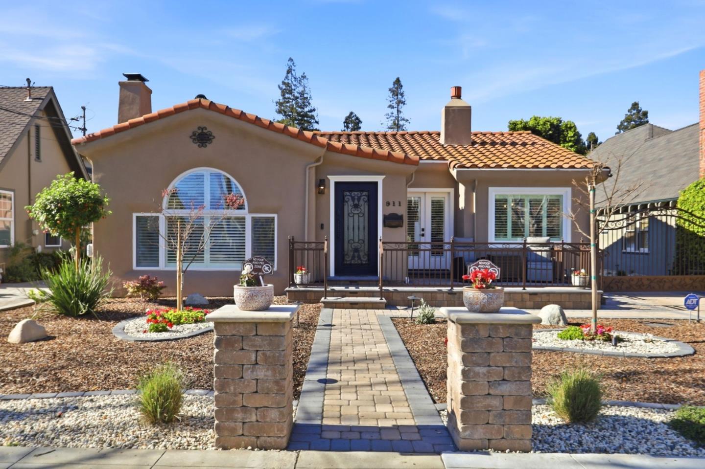 Detail Gallery Image 2 of 72 For 911 Michigan Ave, San Jose,  CA 95125 - 3 Beds | 3 Baths