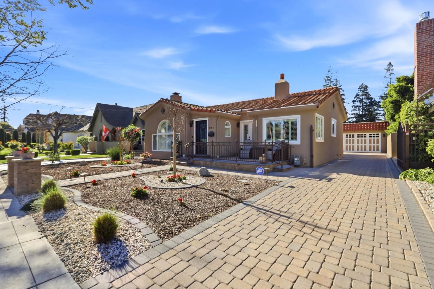 Detail Gallery Image 6 of 72 For 911 Michigan Ave, San Jose,  CA 95125 - 3 Beds | 3 Baths