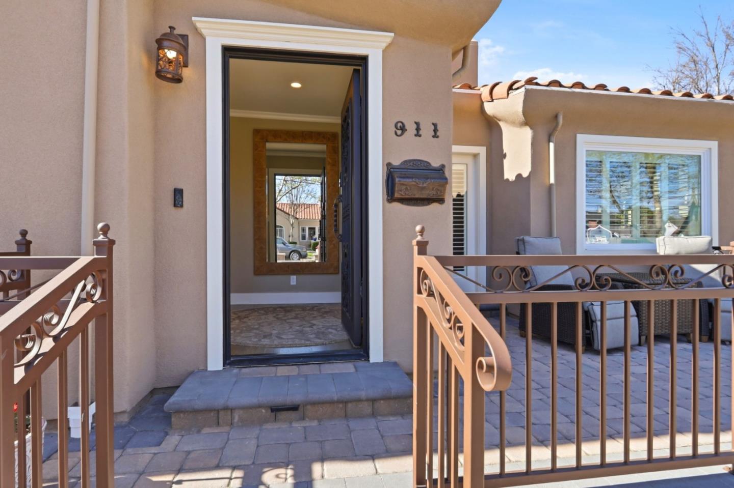 Detail Gallery Image 9 of 72 For 911 Michigan Ave, San Jose,  CA 95125 - 3 Beds | 3 Baths