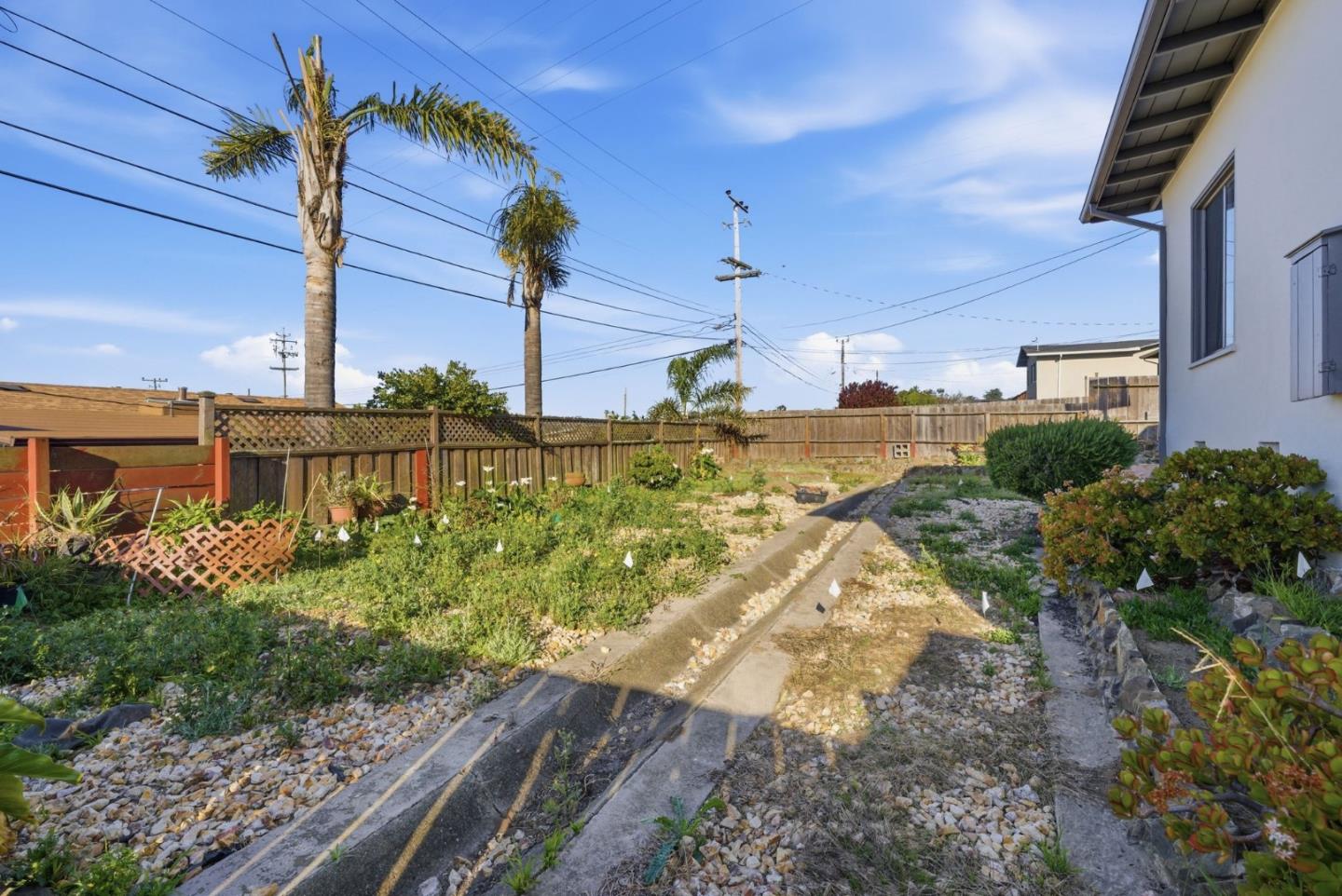 Detail Gallery Image 18 of 24 For 1709 Hillside Blvd, South San Francisco,  CA 94080 - 3 Beds | 2 Baths
