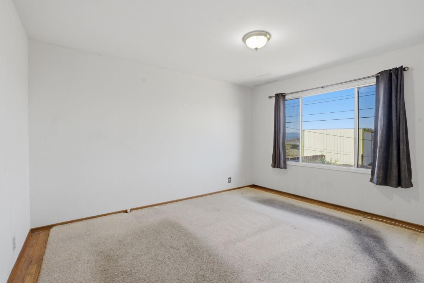 Detail Gallery Image 8 of 24 For 1709 Hillside Blvd, South San Francisco,  CA 94080 - 3 Beds | 2 Baths