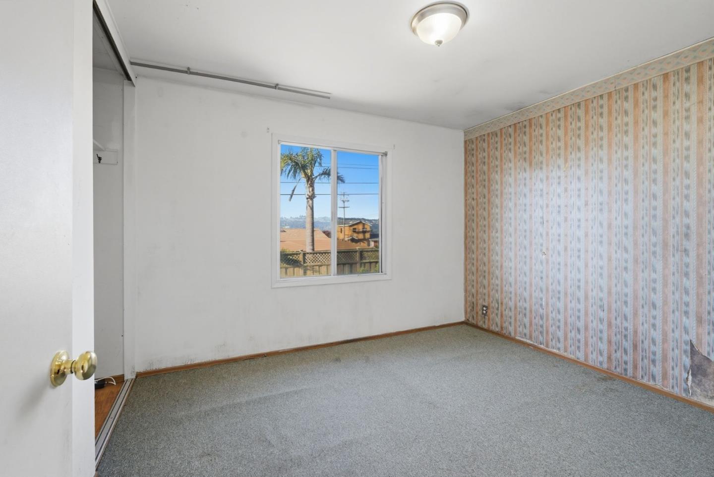 Detail Gallery Image 9 of 24 For 1709 Hillside Blvd, South San Francisco,  CA 94080 - 3 Beds | 2 Baths