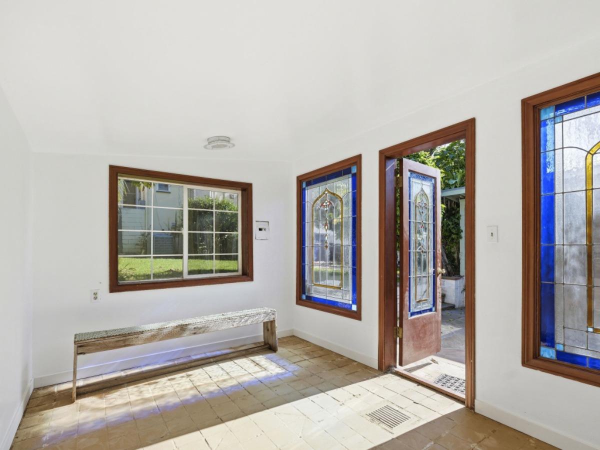 Detail Gallery Image 23 of 27 For 10537 Rochester Ave, Los Angeles,  CA 90024 - 3 Beds | 2 Baths