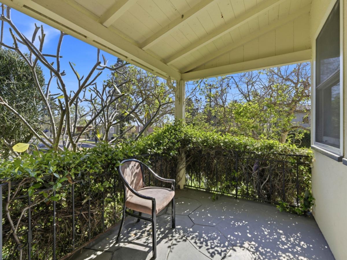 Detail Gallery Image 24 of 27 For 10537 Rochester Ave, Los Angeles,  CA 90024 - 3 Beds | 2 Baths