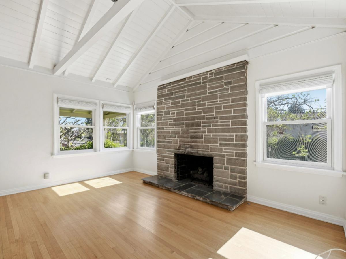 Detail Gallery Image 7 of 27 For 10537 Rochester Ave, Los Angeles,  CA 90024 - 3 Beds | 2 Baths