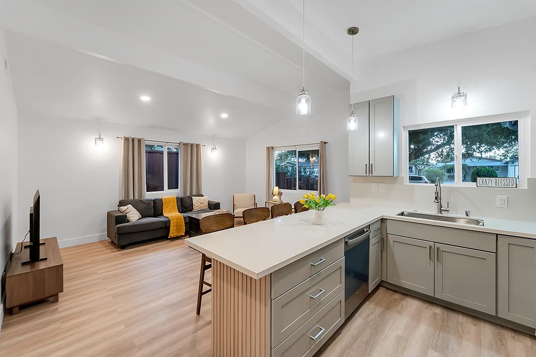 Detail Gallery Image 11 of 46 For 4016 San Bernardino Way, San Jose,  CA 95111 - 4 Beds | 2 Baths