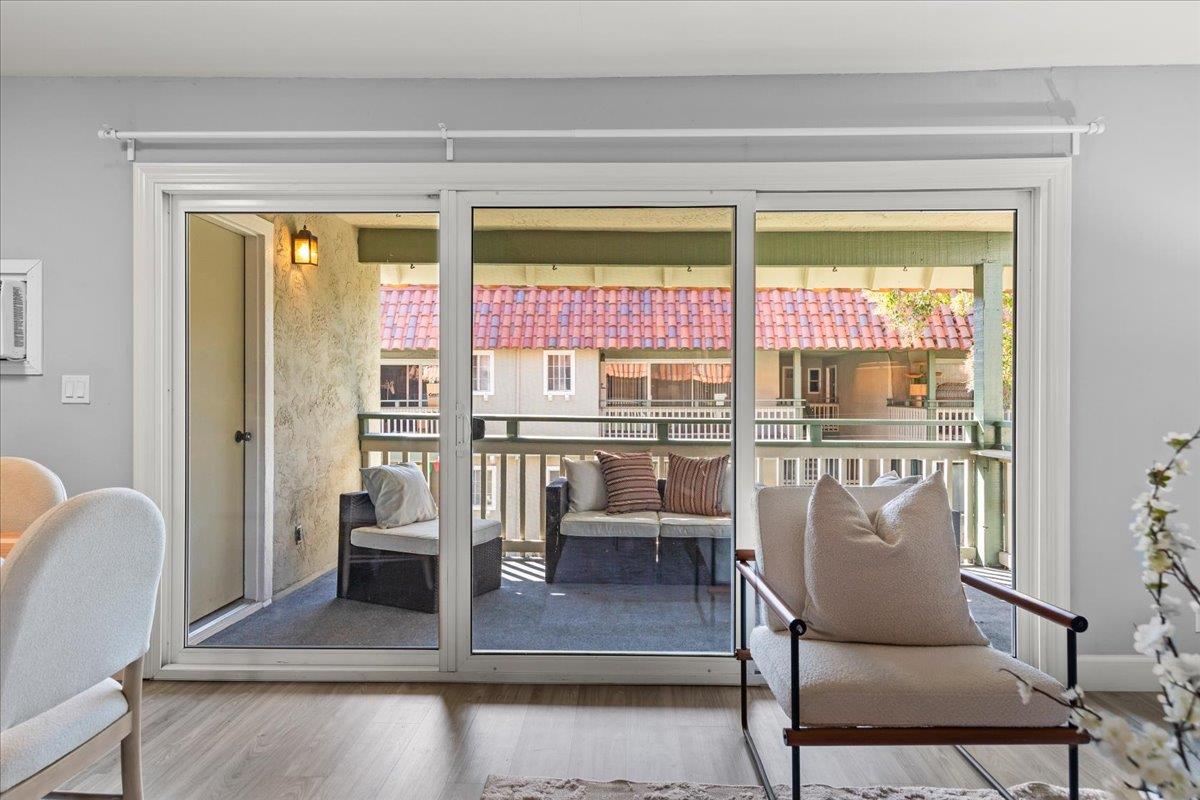 Detail Gallery Image 10 of 31 For 221 Kiely Blvd #B,  Santa Clara,  CA 95051 - 2 Beds | 2 Baths