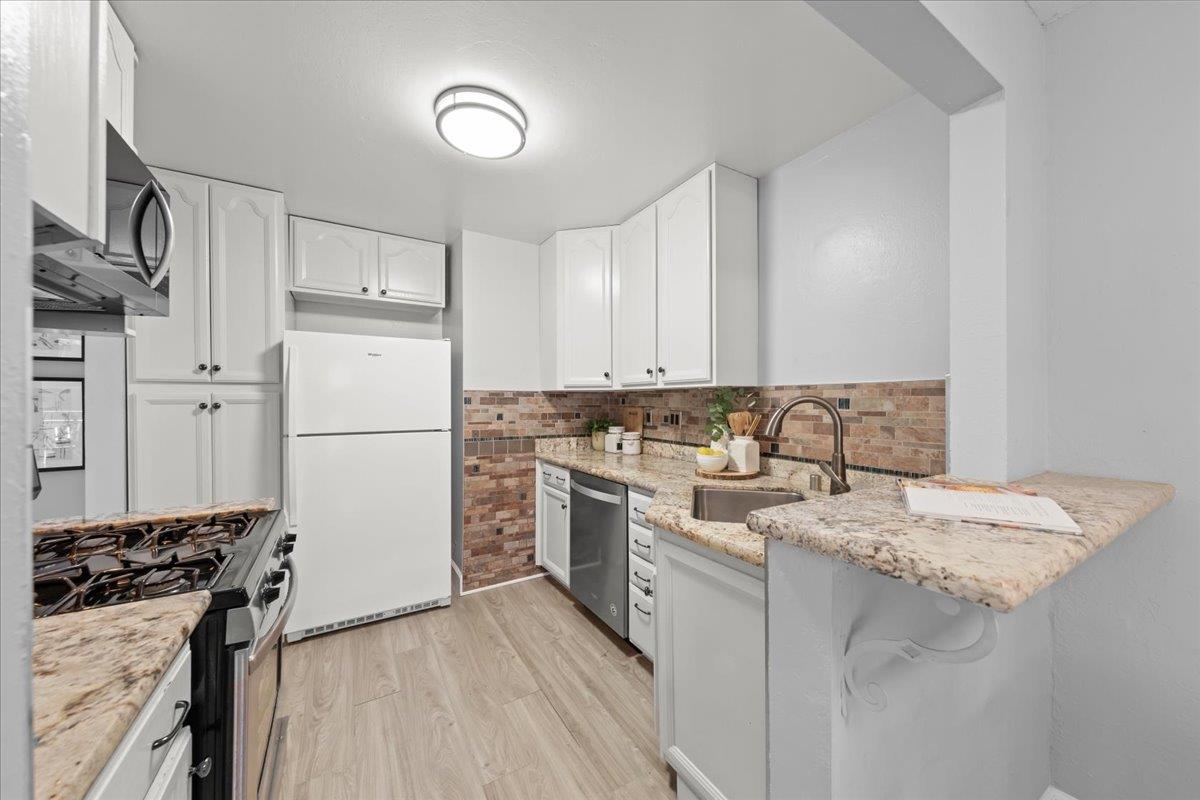 Detail Gallery Image 13 of 31 For 221 Kiely Blvd #B,  Santa Clara,  CA 95051 - 2 Beds | 2 Baths