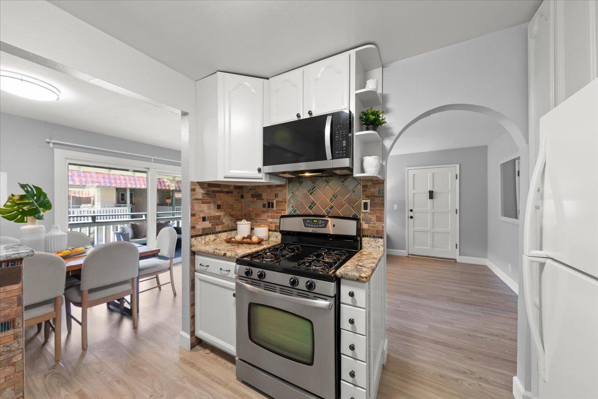 Detail Gallery Image 14 of 31 For 221 Kiely Blvd #B,  Santa Clara,  CA 95051 - 2 Beds | 2 Baths