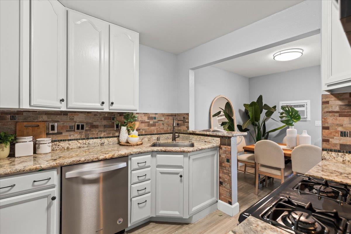 Detail Gallery Image 15 of 31 For 221 Kiely Blvd #B,  Santa Clara,  CA 95051 - 2 Beds | 2 Baths