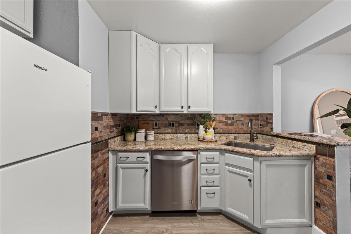 Detail Gallery Image 16 of 31 For 221 Kiely Blvd #B,  Santa Clara,  CA 95051 - 2 Beds | 2 Baths
