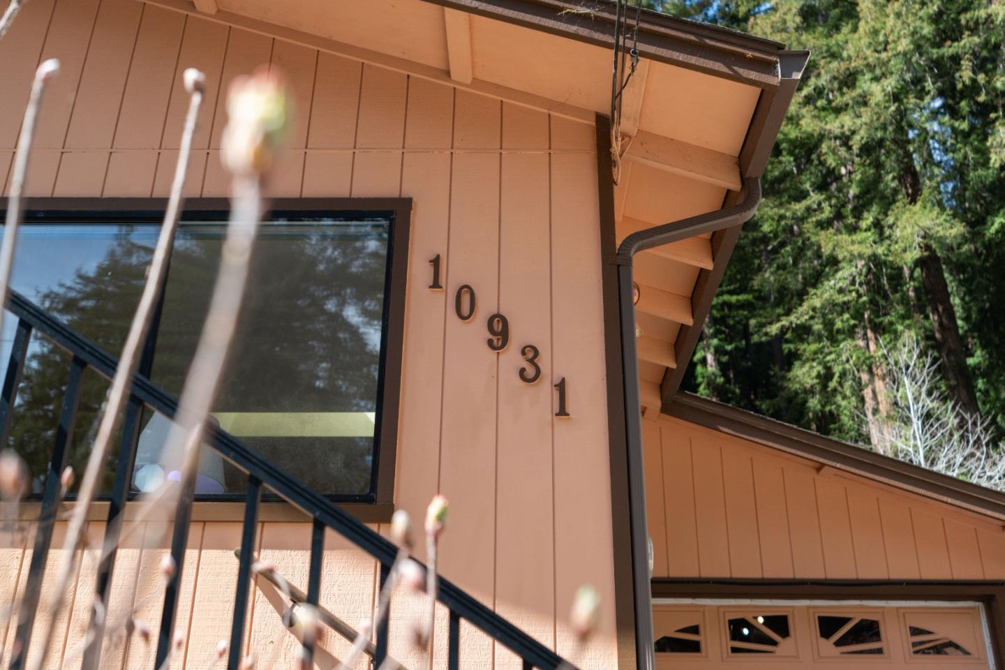 Detail Gallery Image 4 of 66 For 10931 Sequoia Ave, Felton,  CA 95018 - 2 Beds | 1 Baths