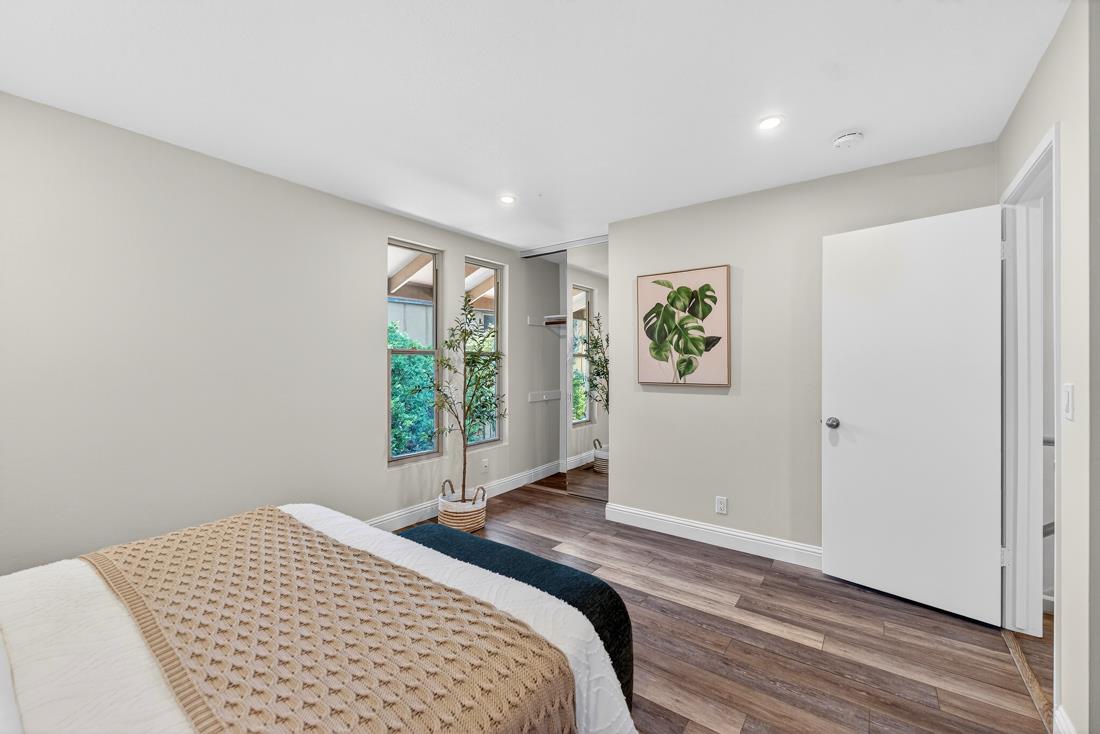 Detail Gallery Image 20 of 46 For 225 Red Oak Dr #H,  Sunnyvale,  CA 94086 - 2 Beds | 1/1 Baths