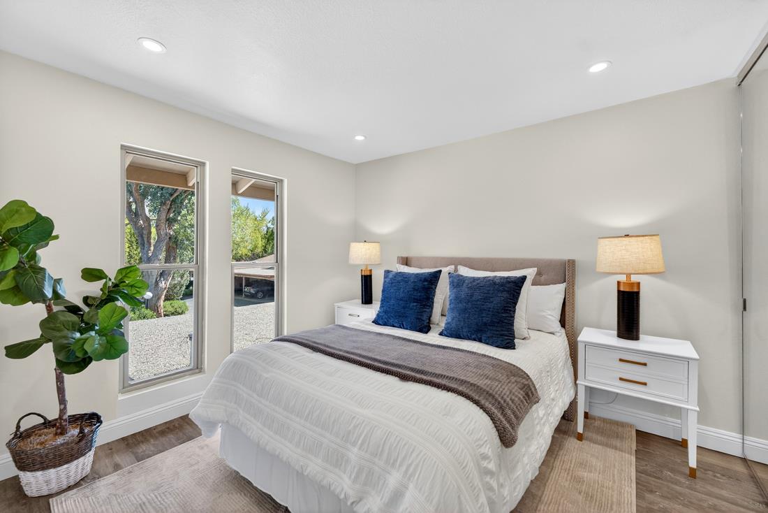Detail Gallery Image 21 of 46 For 225 Red Oak Dr #H,  Sunnyvale,  CA 94086 - 2 Beds | 1/1 Baths