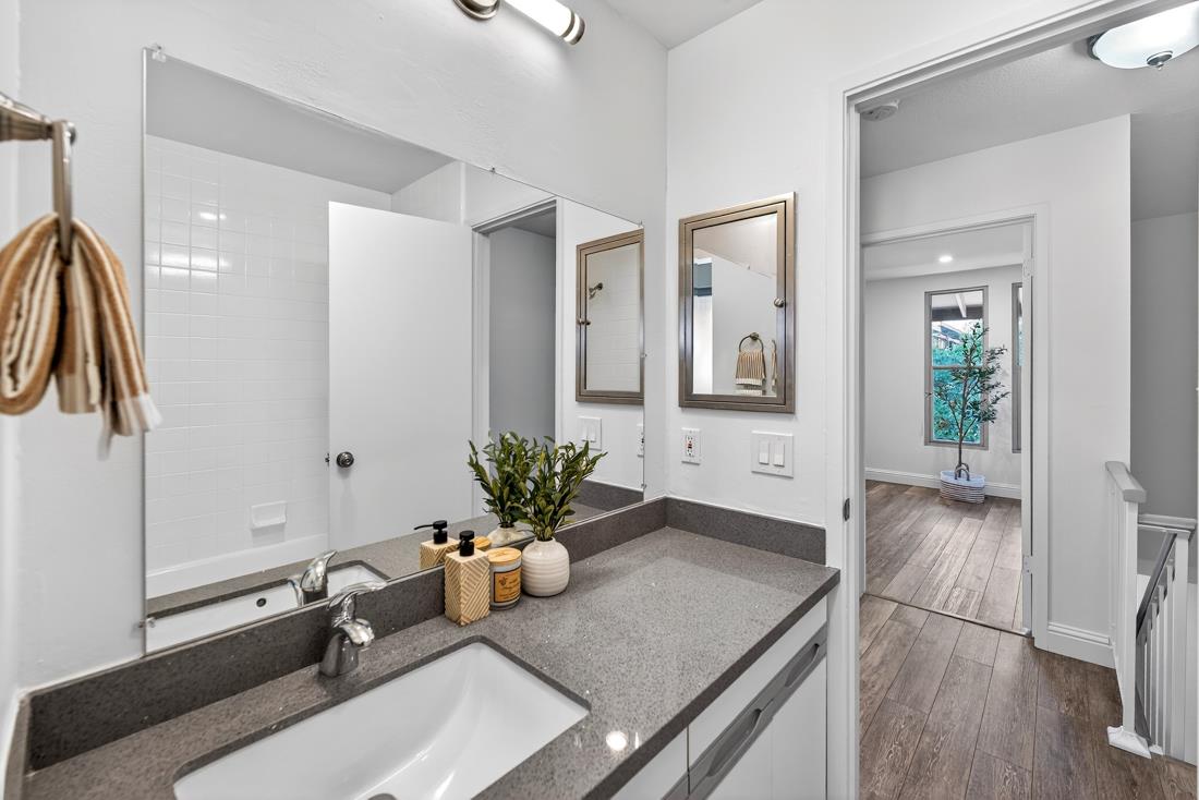 Detail Gallery Image 26 of 46 For 225 Red Oak Dr #H,  Sunnyvale,  CA 94086 - 2 Beds | 1/1 Baths