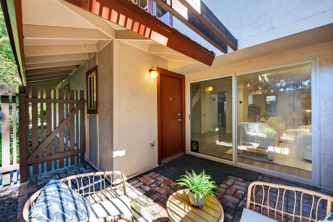 Detail Gallery Image 34 of 46 For 225 Red Oak Dr #H,  Sunnyvale,  CA 94086 - 2 Beds | 1/1 Baths