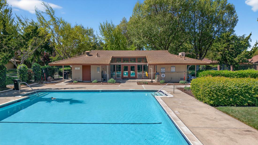 Detail Gallery Image 36 of 46 For 225 Red Oak Dr #H,  Sunnyvale,  CA 94086 - 2 Beds | 1/1 Baths