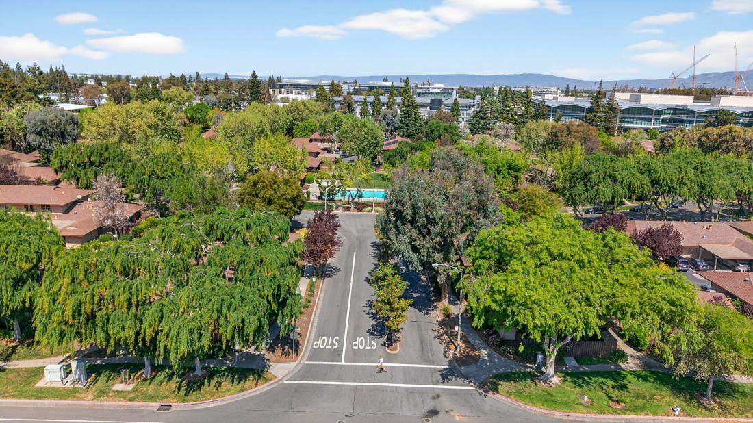 Detail Gallery Image 43 of 46 For 225 Red Oak Dr #H,  Sunnyvale,  CA 94086 - 2 Beds | 1/1 Baths