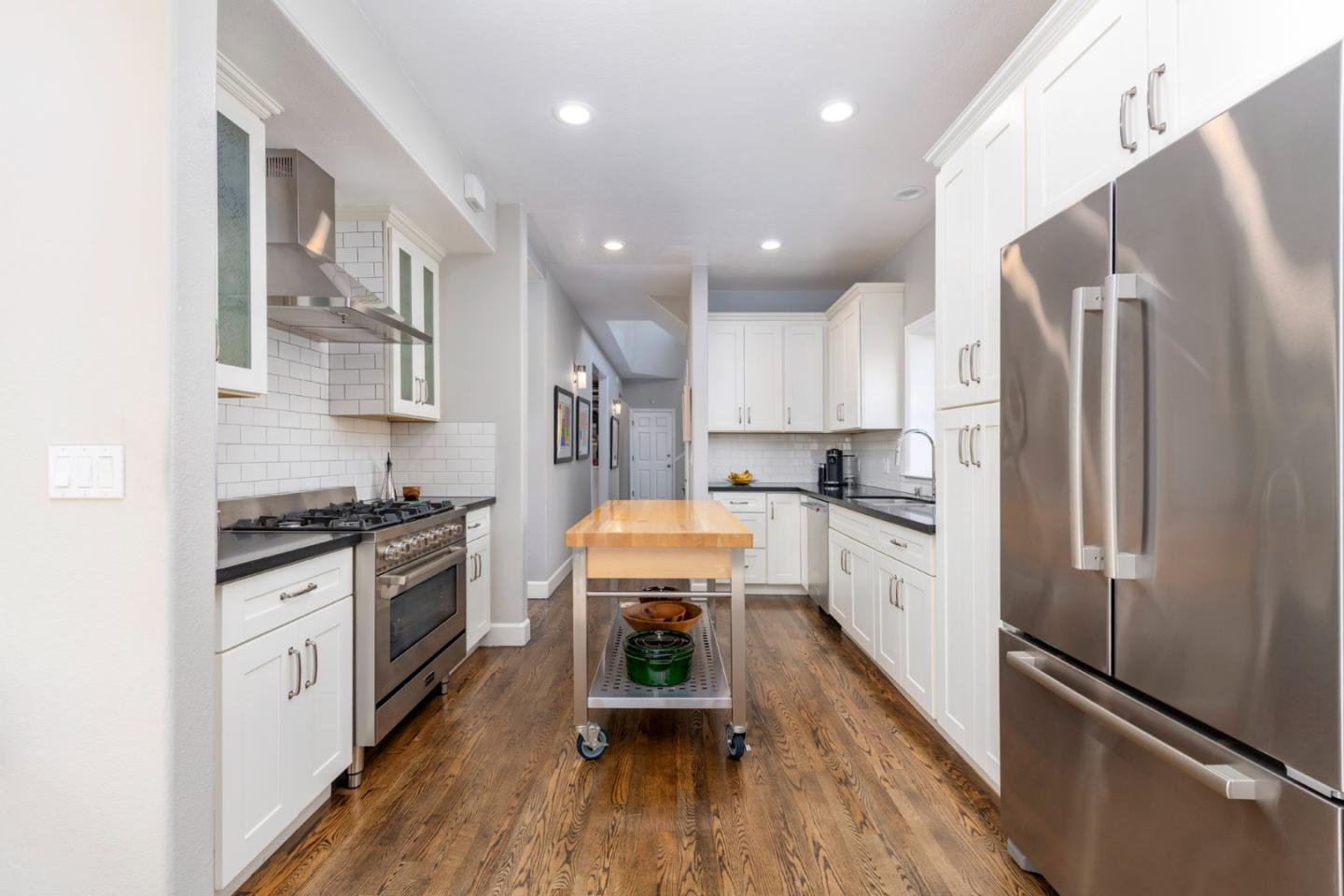 Detail Gallery Image 19 of 65 For 548 Hermosa Ave, Half Moon Bay,  CA 94019 - 4 Beds | 2/1 Baths