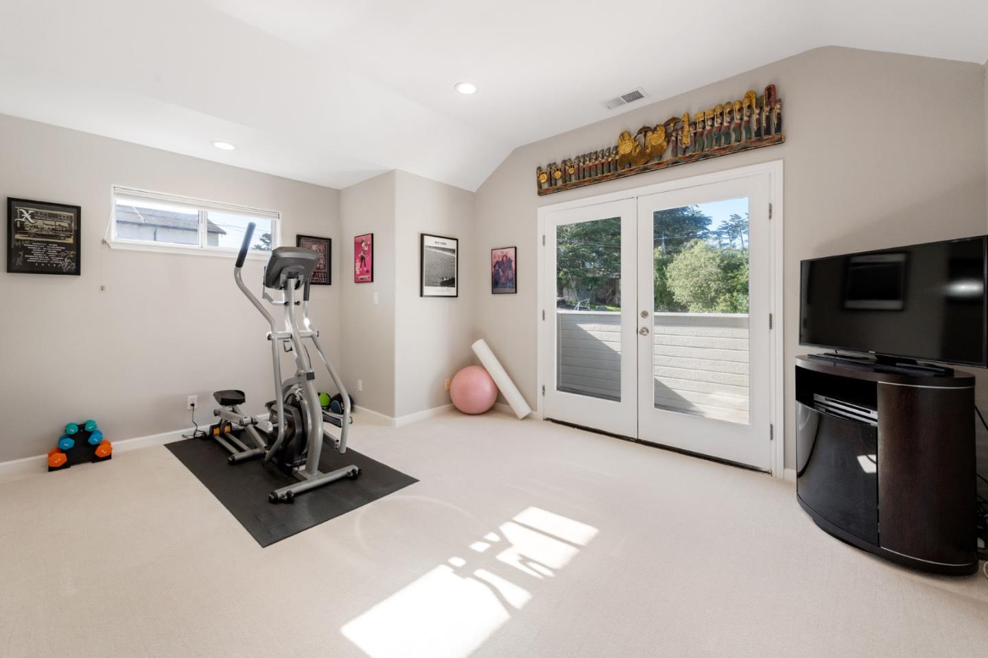 Detail Gallery Image 33 of 65 For 548 Hermosa Ave, Half Moon Bay,  CA 94019 - 4 Beds | 2/1 Baths