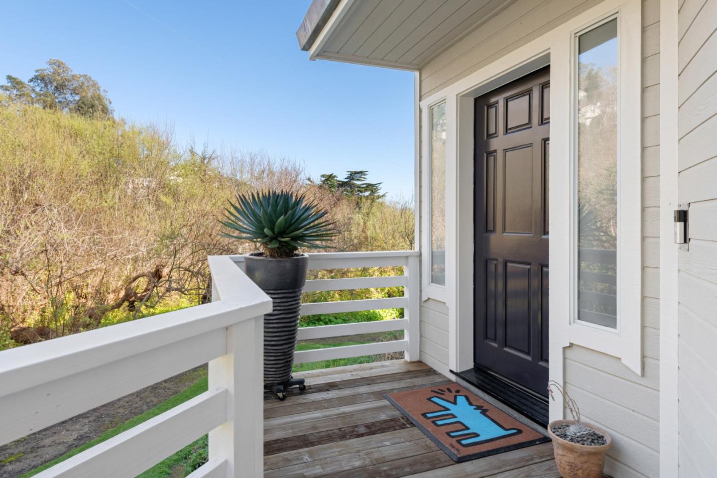 Detail Gallery Image 4 of 65 For 548 Hermosa Ave, Half Moon Bay,  CA 94019 - 4 Beds | 2/1 Baths