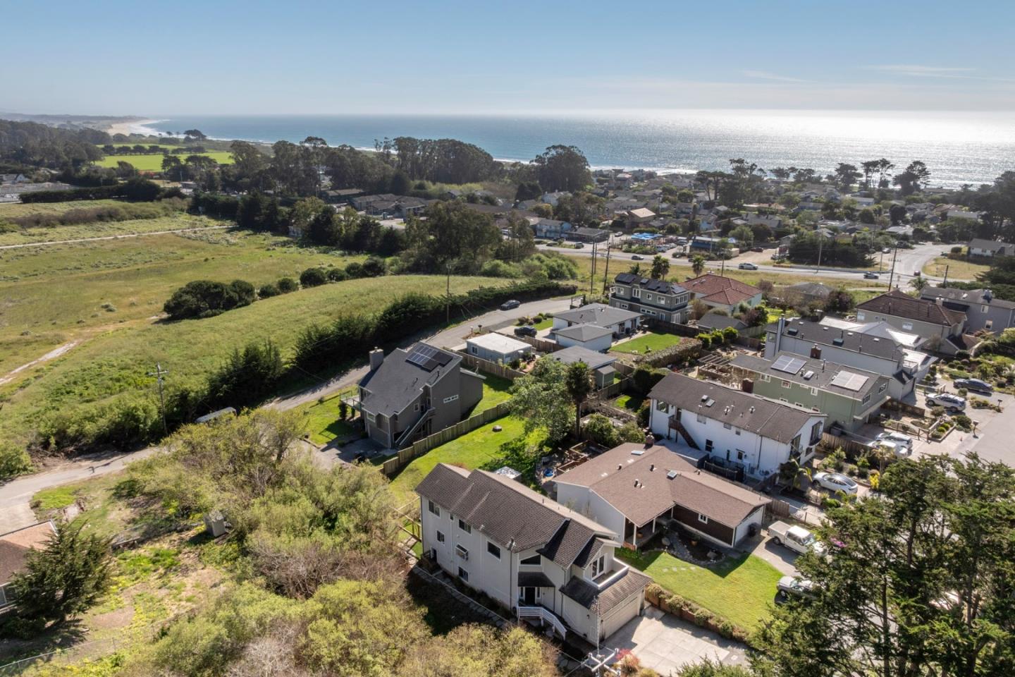 548 Hermosa Avenue, Half Moon Bay, CA, 94019