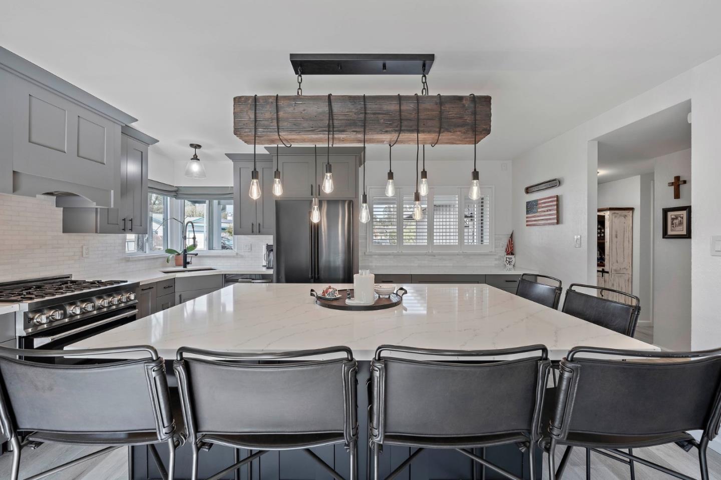 Detail Gallery Image 13 of 65 For 213 Cortez St, Capitola,  CA 95010 - 4 Beds | 2 Baths