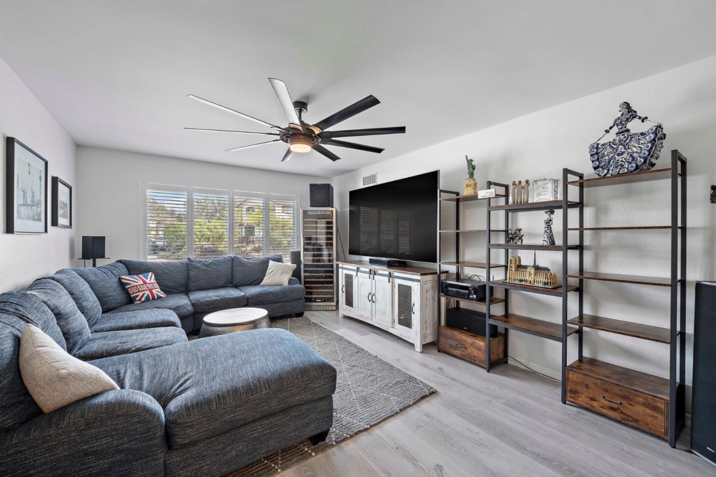 Detail Gallery Image 15 of 65 For 213 Cortez St, Capitola,  CA 95010 - 4 Beds | 2 Baths