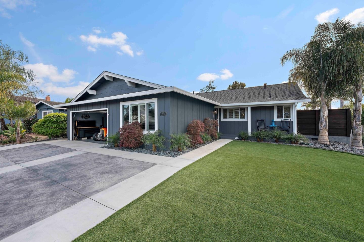 Detail Gallery Image 3 of 65 For 213 Cortez St, Capitola,  CA 95010 - 4 Beds | 2 Baths