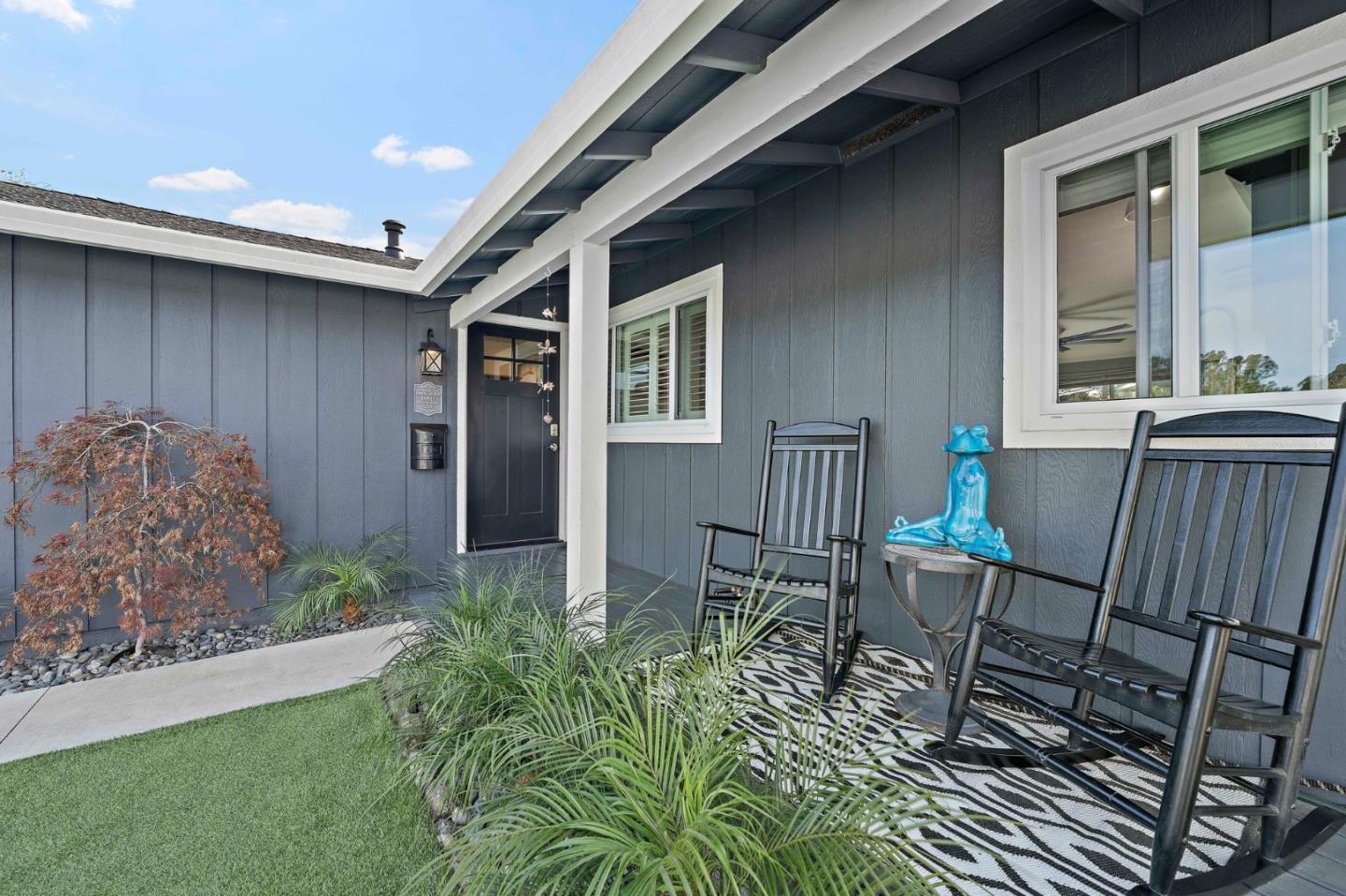 Detail Gallery Image 4 of 65 For 213 Cortez St, Capitola,  CA 95010 - 4 Beds | 2 Baths