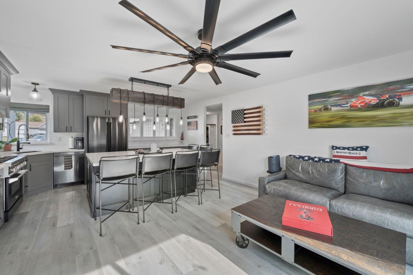 Detail Gallery Image 6 of 65 For 213 Cortez St, Capitola,  CA 95010 - 4 Beds | 2 Baths