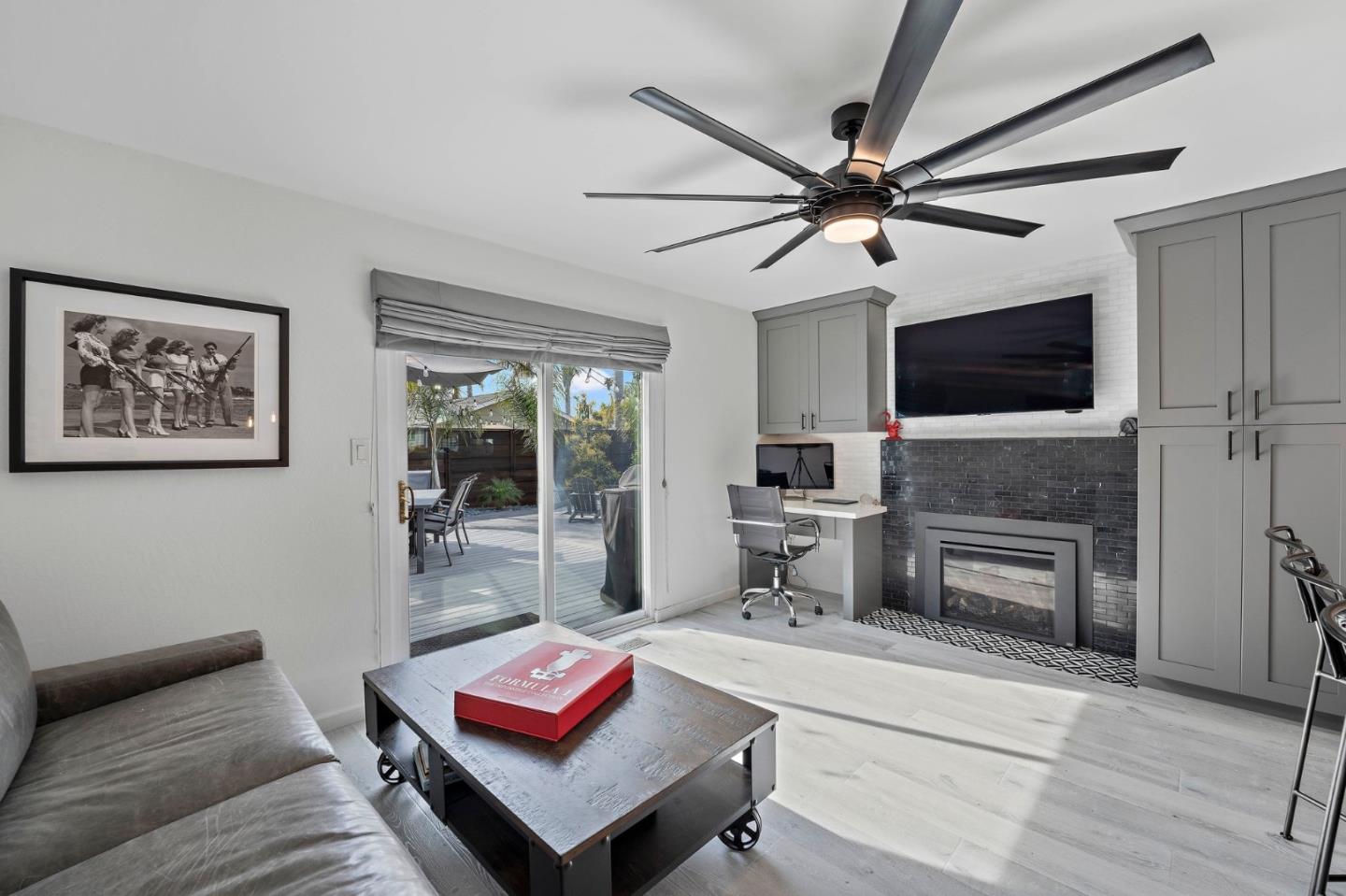 Detail Gallery Image 7 of 65 For 213 Cortez St, Capitola,  CA 95010 - 4 Beds | 2 Baths