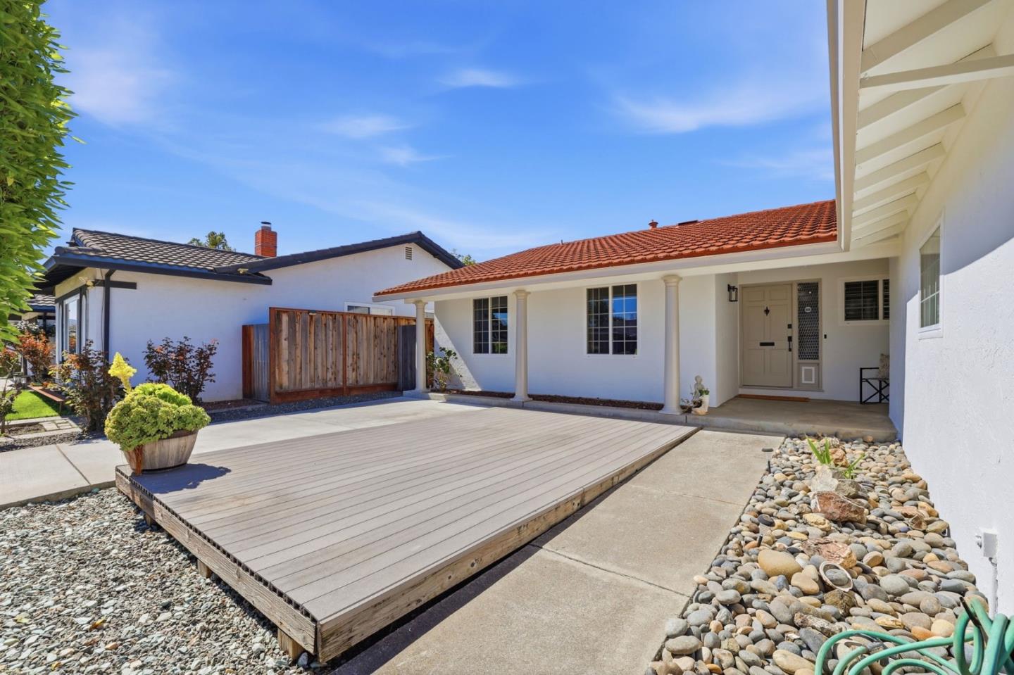 Detail Gallery Image 3 of 35 For 5031 Las Cruces Ct, San Jose,  CA 95118 - 3 Beds | 2 Baths