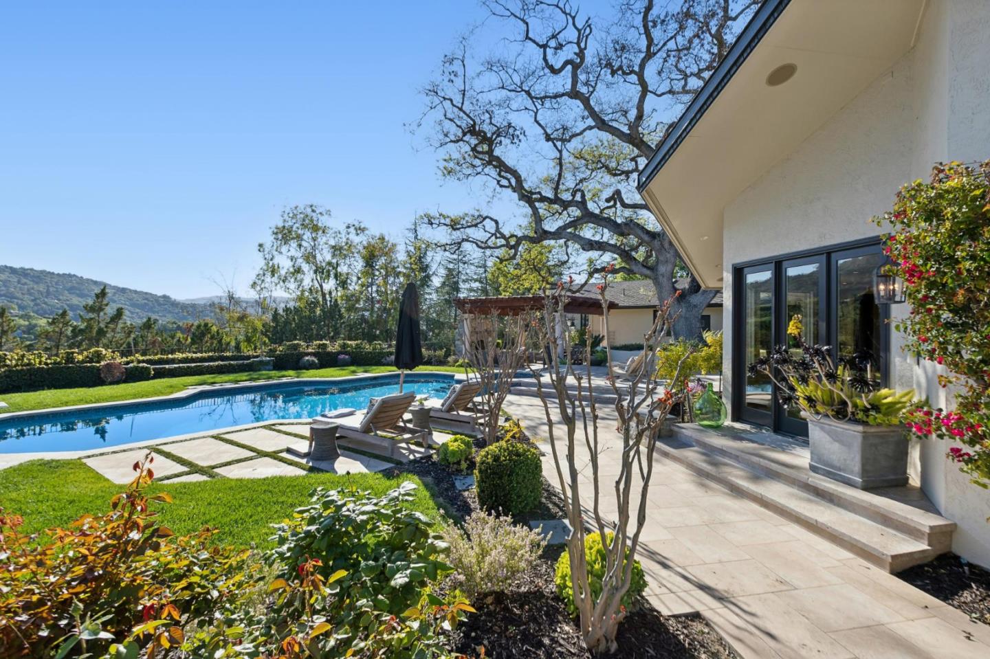 Detail Gallery Image 115 of 156 For 15715 Gum Tree Ln, Los Gatos,  CA 95032 - 4 Beds | 4/1 Baths