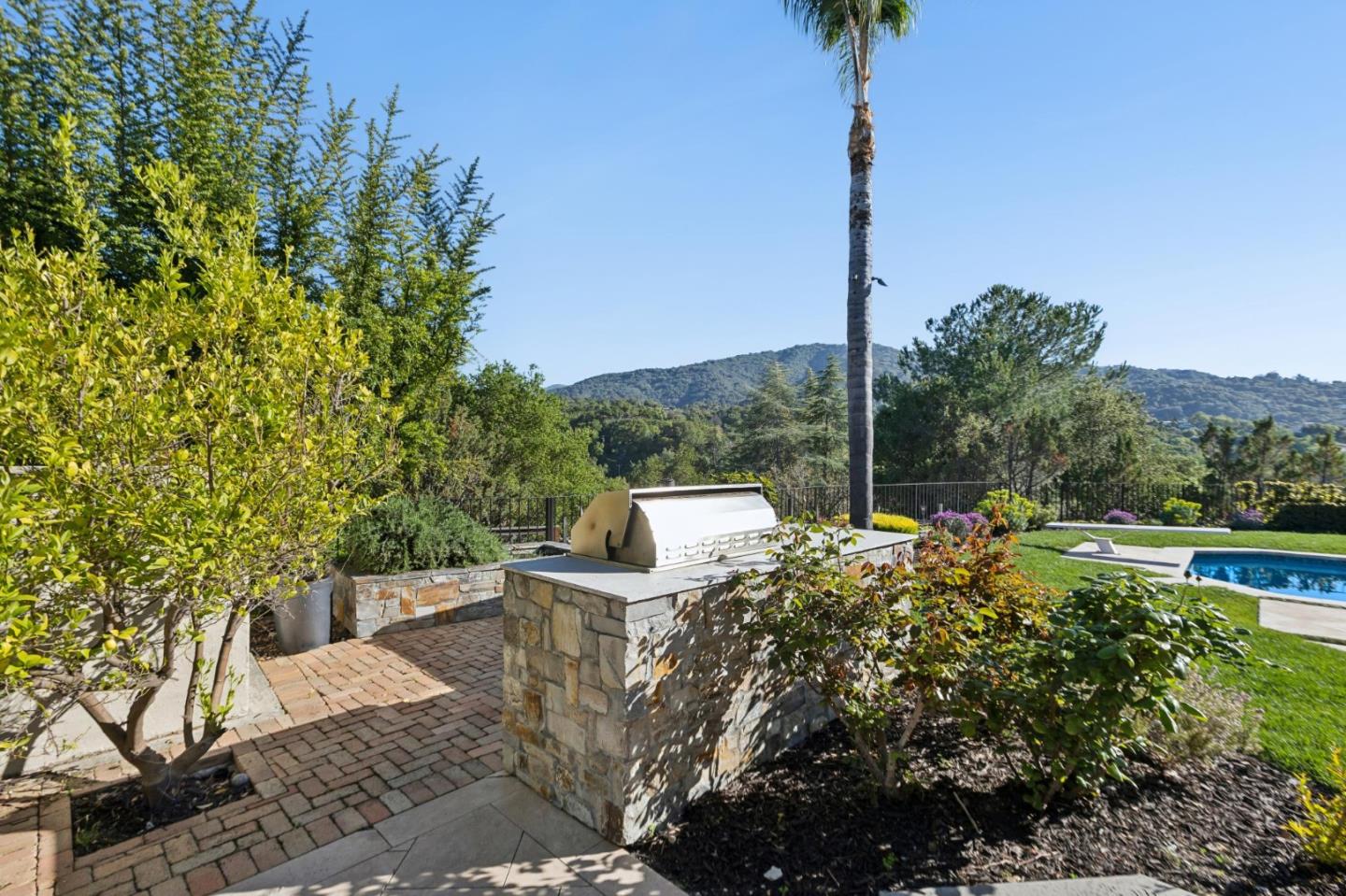 Detail Gallery Image 117 of 156 For 15715 Gum Tree Ln, Los Gatos,  CA 95032 - 4 Beds | 4/1 Baths