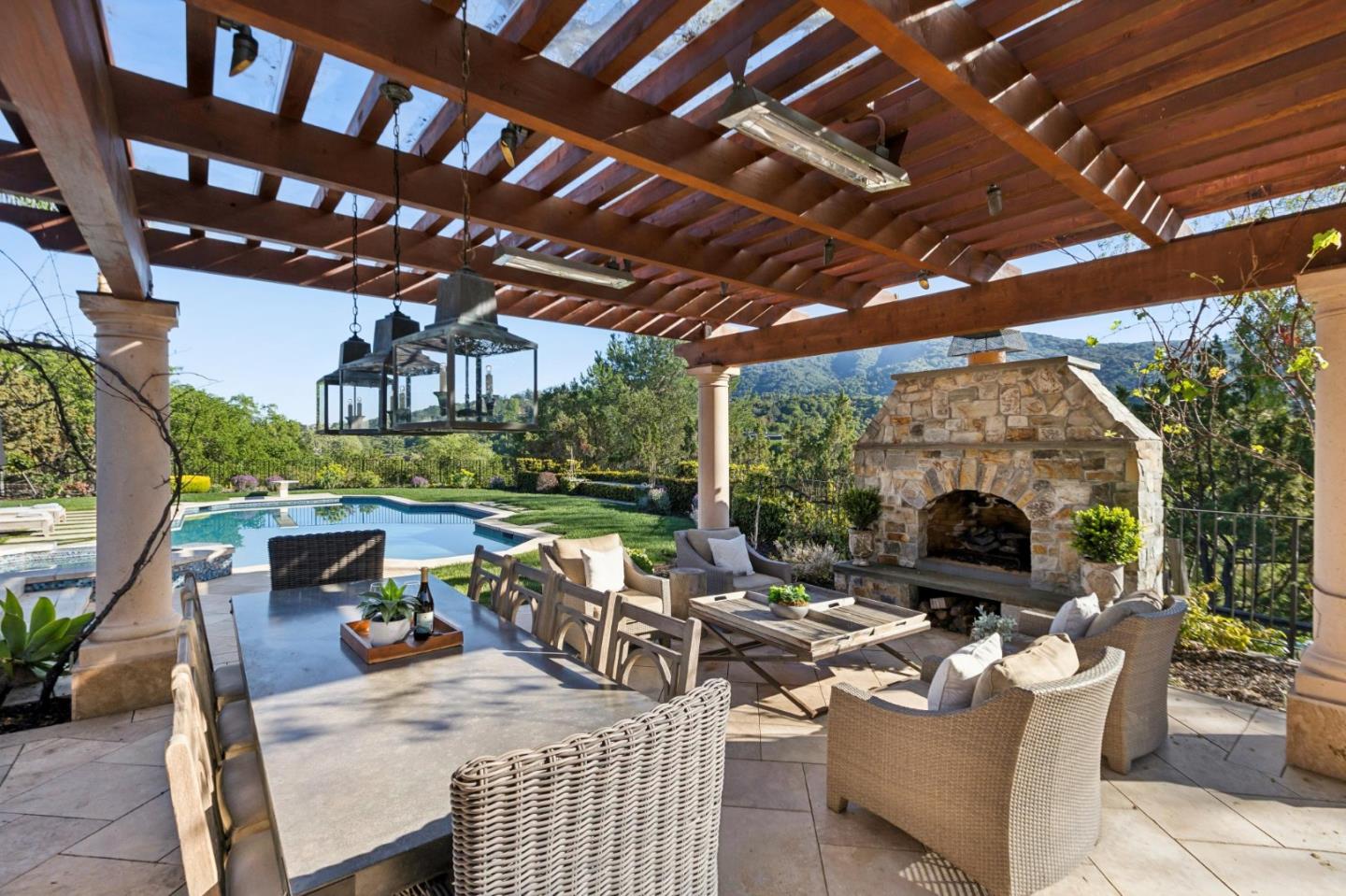 Detail Gallery Image 122 of 156 For 15715 Gum Tree Ln, Los Gatos,  CA 95032 - 4 Beds | 4/1 Baths